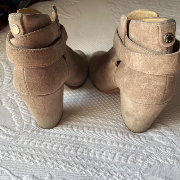 Suede booties - Picture 3 of 8